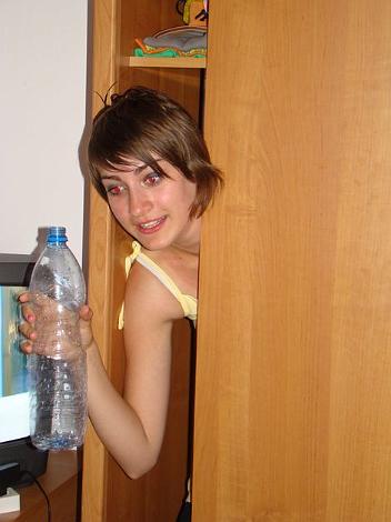 zielona_szkola5056.jpg - A co Ona w tej szafie robi?