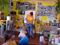 wycieczka kl IIa i IIb do pasieki w lipkach-82